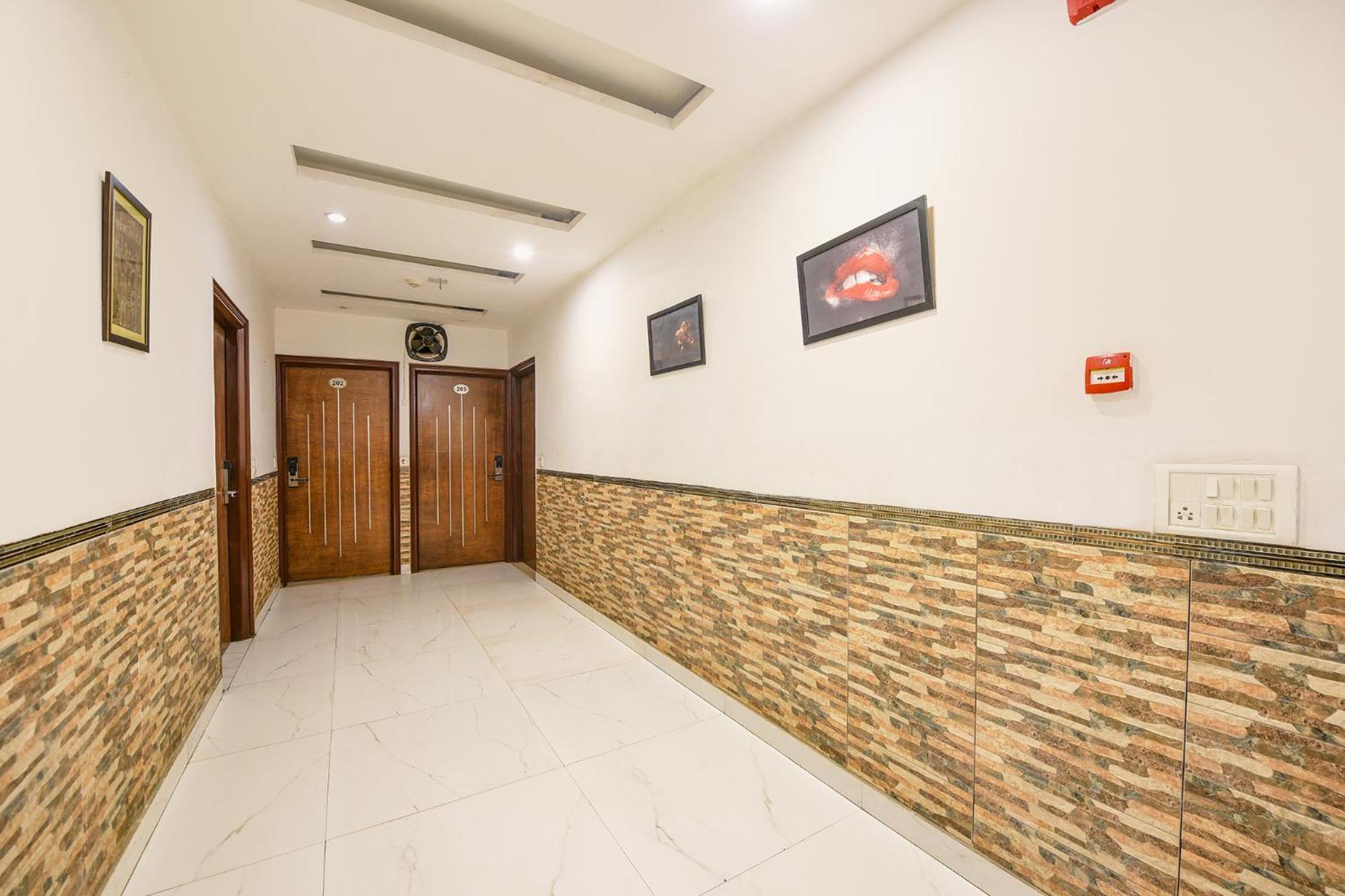 Fabhotel The Kings Plaza Ню Делхи Екстериор снимка